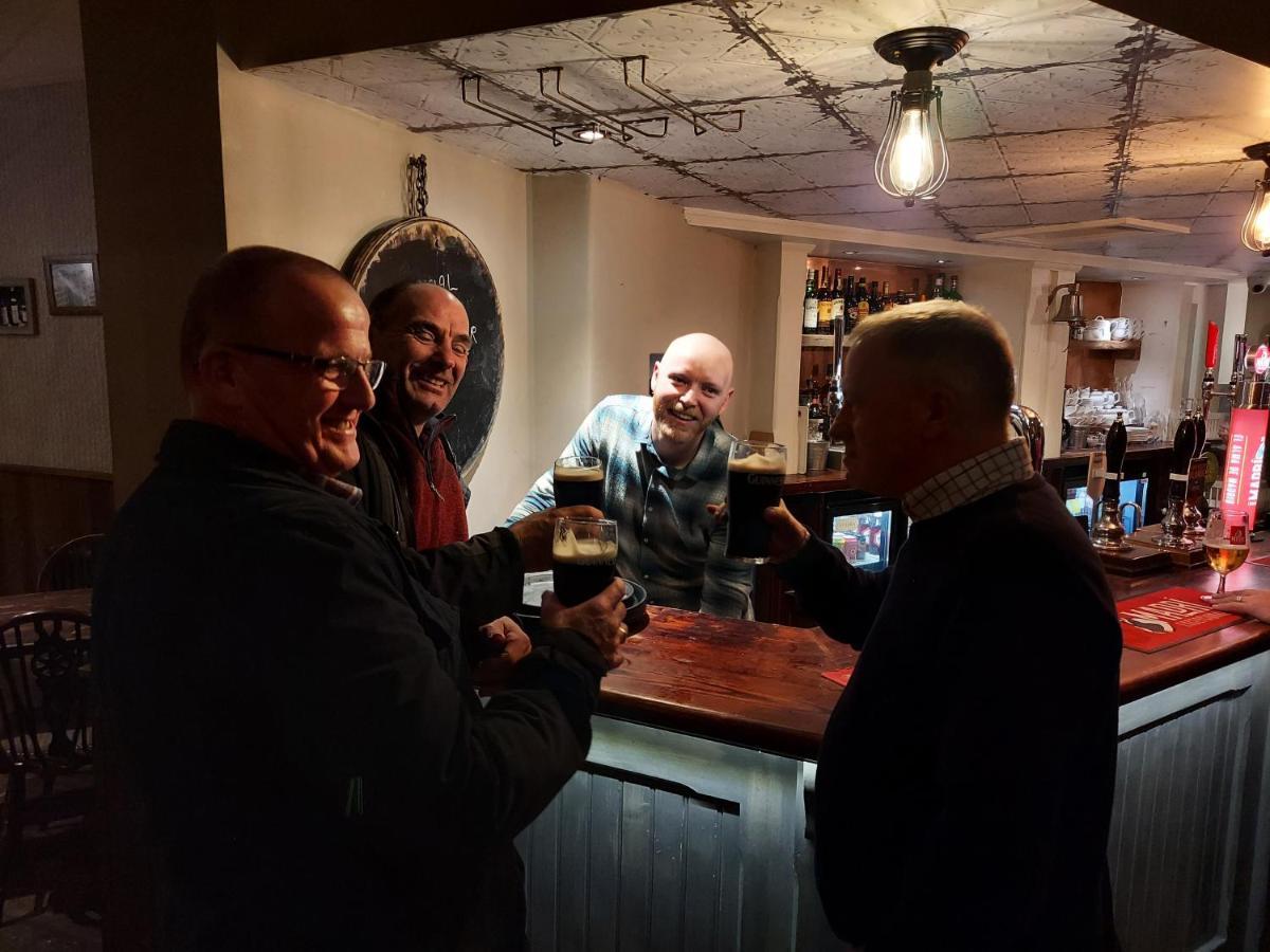 Trawden Arms Community Owned Pub Hotel Winewall Eksteriør billede