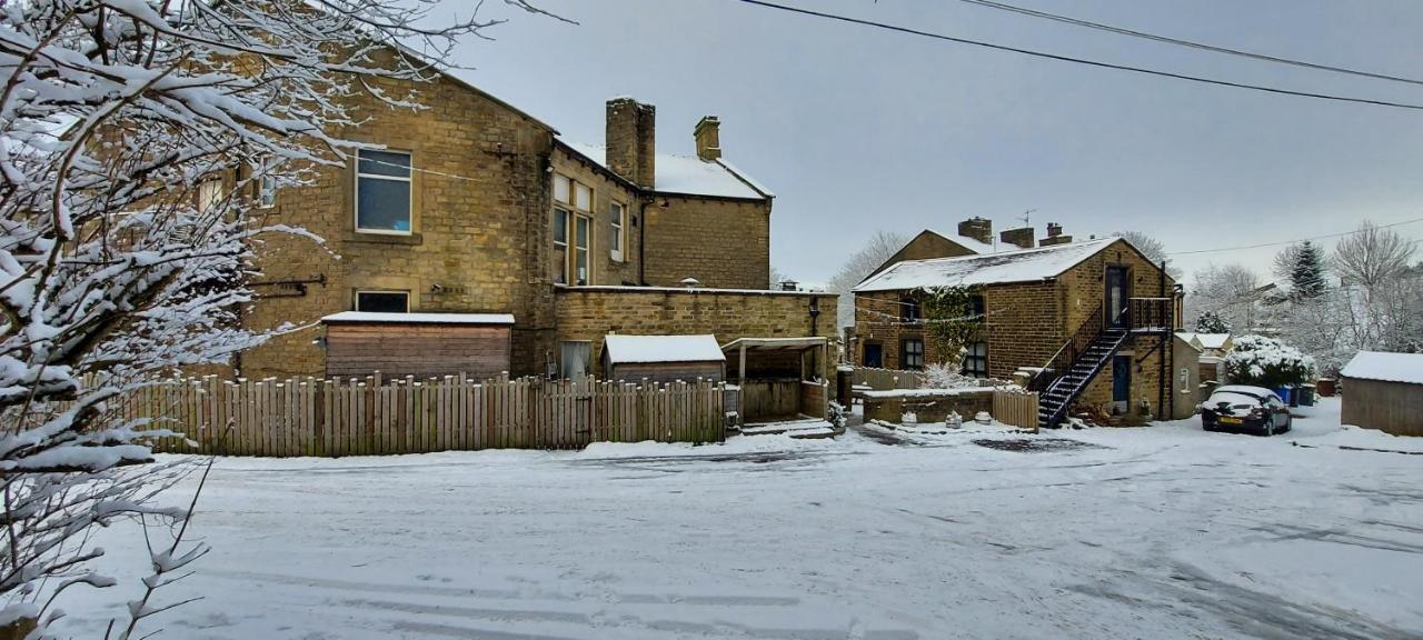 Trawden Arms Community Owned Pub Hotel Winewall Eksteriør billede