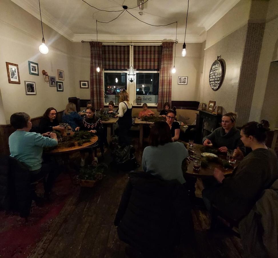 Trawden Arms Community Owned Pub Hotel Winewall Eksteriør billede