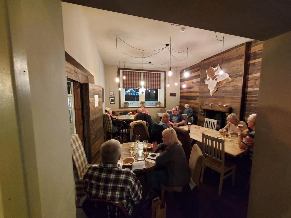 Trawden Arms Community Owned Pub Hotel Winewall Eksteriør billede