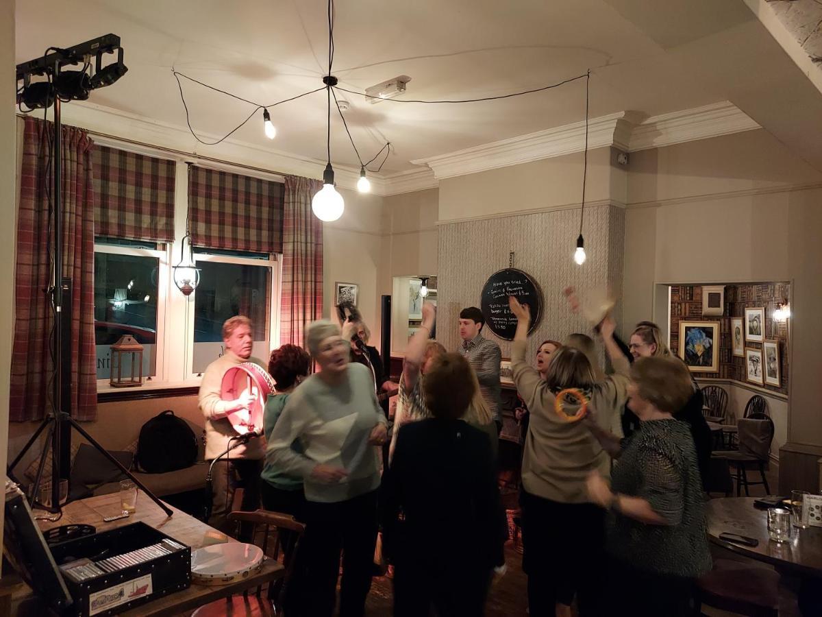 Trawden Arms Community Owned Pub Hotel Winewall Eksteriør billede